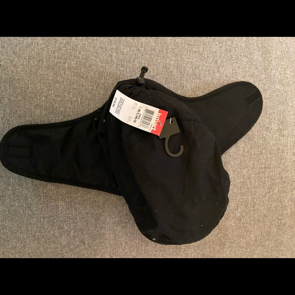 Medium large insulated hat new with tags